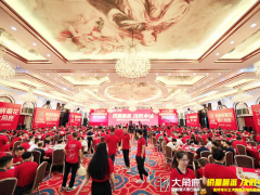 瓷磚增長王大角鹿煥新升級，怕瓷磚磨花，用大角鹿