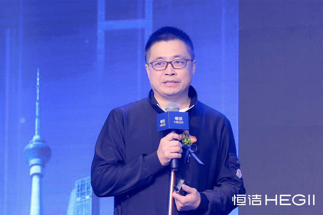 6、GIF：優居張院長、網易家居胡總演講照.gif